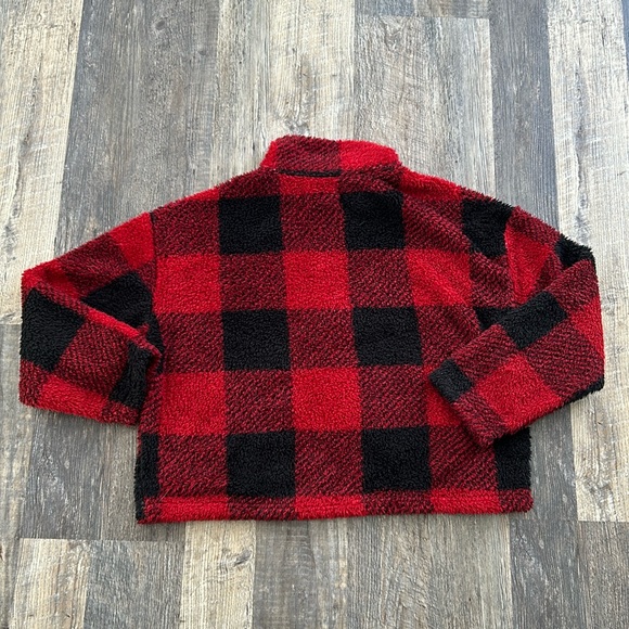 Thread & Supply Red Buffalo Plaid Fuzzy Sherpa 3/4 Zip Sweatshirt Women’s Medium - Picture 2 of 9